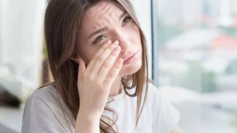 Mắt phải giật khi nào là một dấu hiệu nguy hiểm cần can thiệp? Mắt phải giật khi nào là một dấu hiệu nguy hiểm cần can thiệp?
